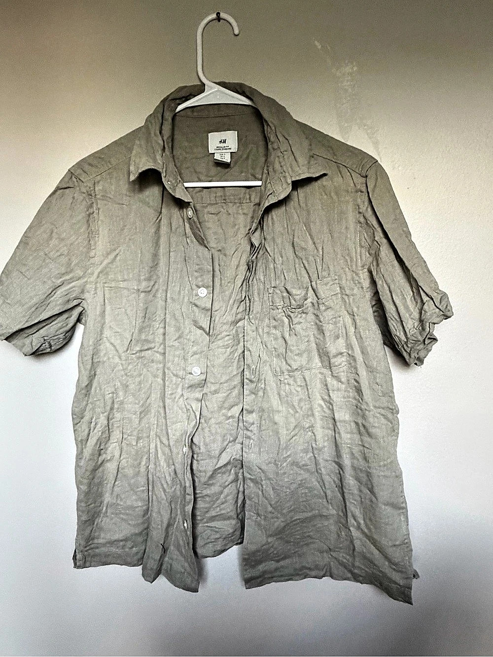 H&M Men’s Linen Button Down Shirt in Sage size Small